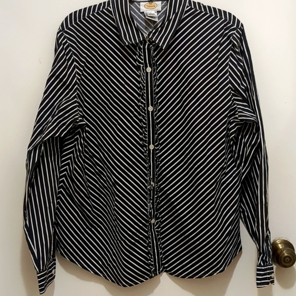 Talbots Tops - TALBOTS Long Sleeve Button up Shirt Size L